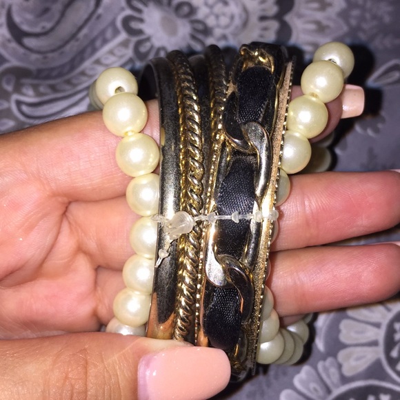 Bebe Bracelet Set - Picture 3 of 3